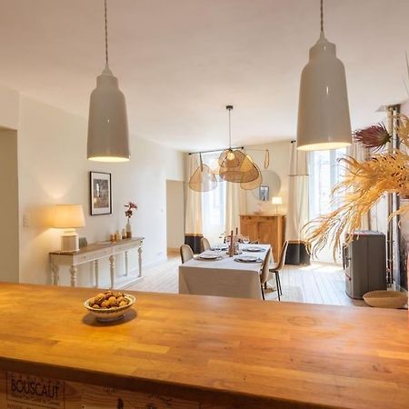 Appartement Avec Son Patio Dans Centre Historique De Bourg Eksteriør bilde